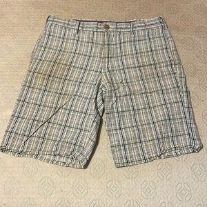 Izod shorts
